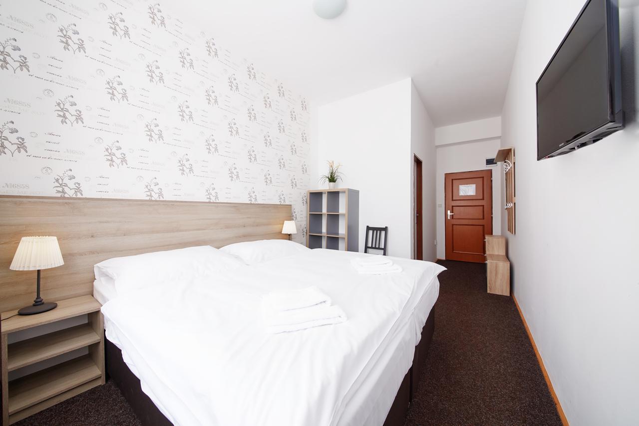 Ski Hotel Svoboda Nad Upou Bagian luar foto